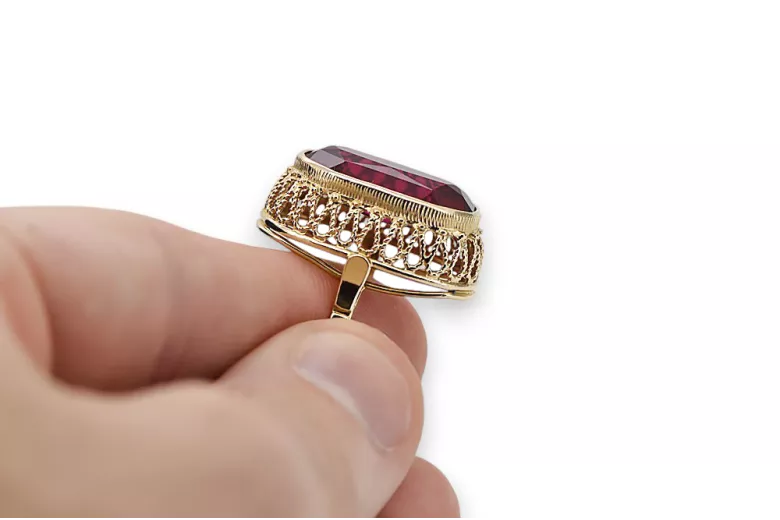 14K Yellow gold Ruby Ring Vintage style vrc129y